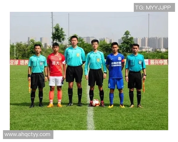 2017广州恒大对决各大球队的精彩瞬间回顾与分析