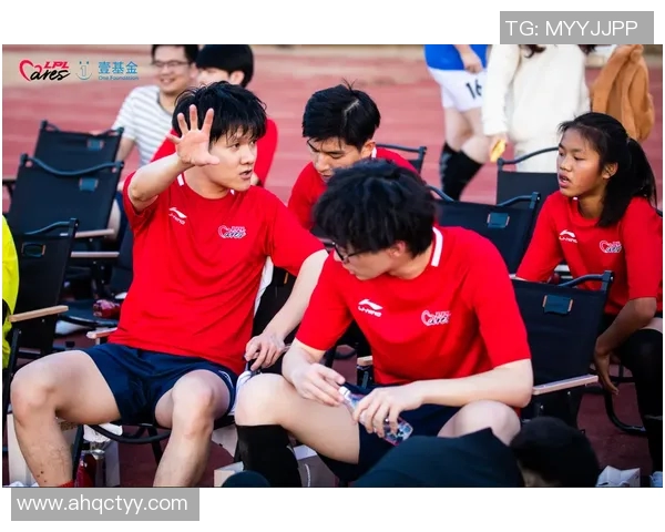 足球明星更衣室揭秘幕后故事与赛后心声的独家采访